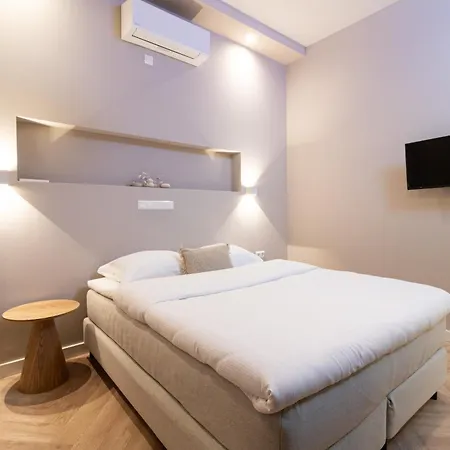 Sayo Boutique Hotel *